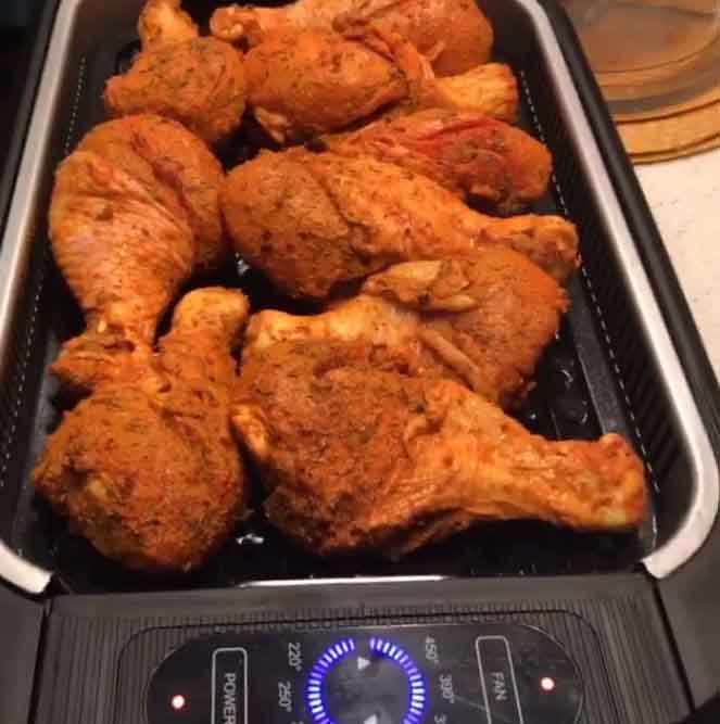 Sarah Cooked tasty chicken on power smokeless grill